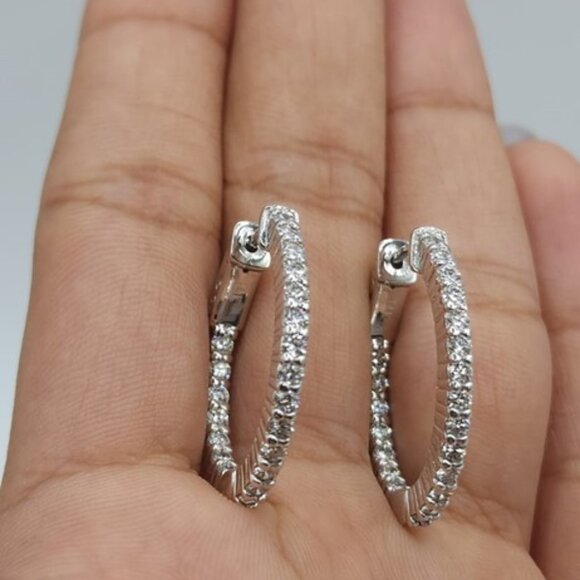 14Kt Gold 1.29 Ct Lab Grown Diamond Huggie Hoop Earrings - Picture 1 of 4